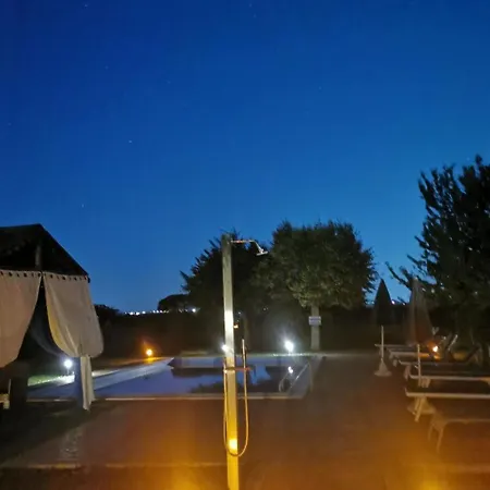 Maulbeerbaeume Auf Dem Bauernhof By Interhome